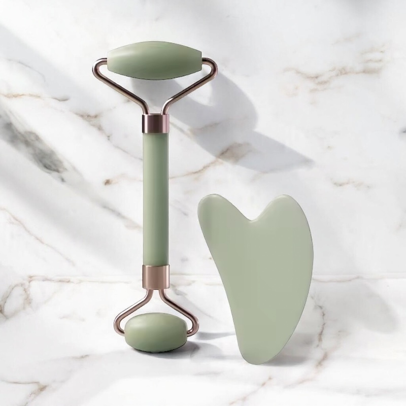 Gua-Sha & Rouleau de Massage Visage – Soin Anti-Âge Naturel